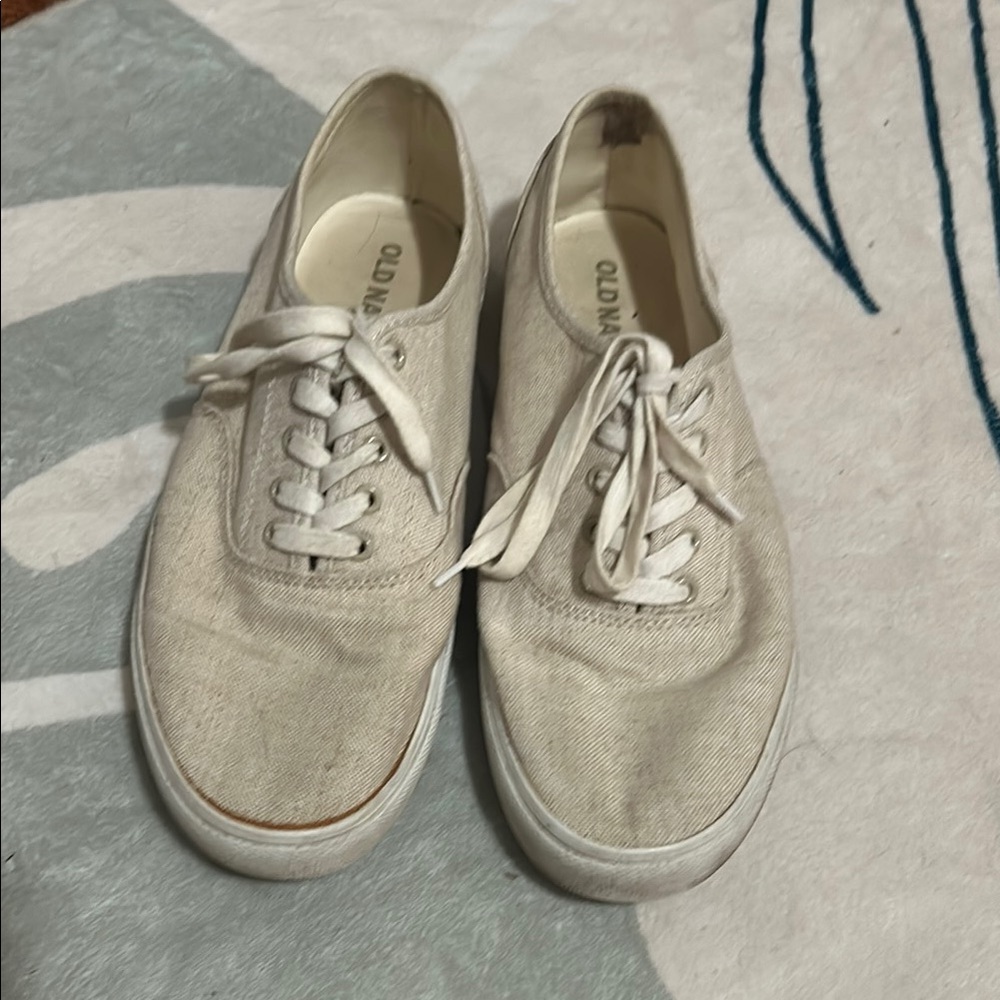 Old Navy Cream Canvas Sneakers